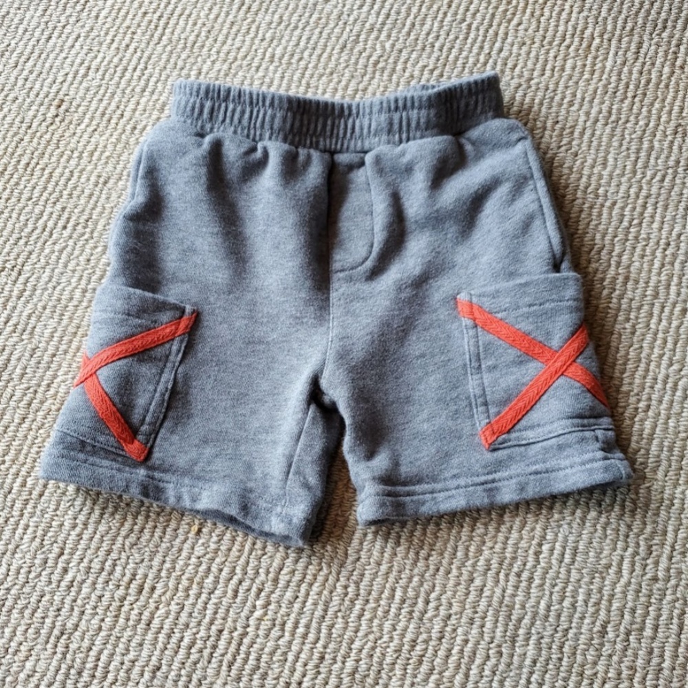 #Le Top Heather Gray French Terry Shorts 3T
